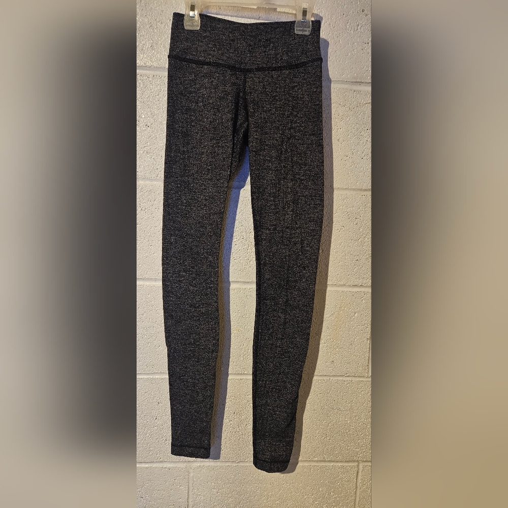 Lululemon Size 2 Wunder Under